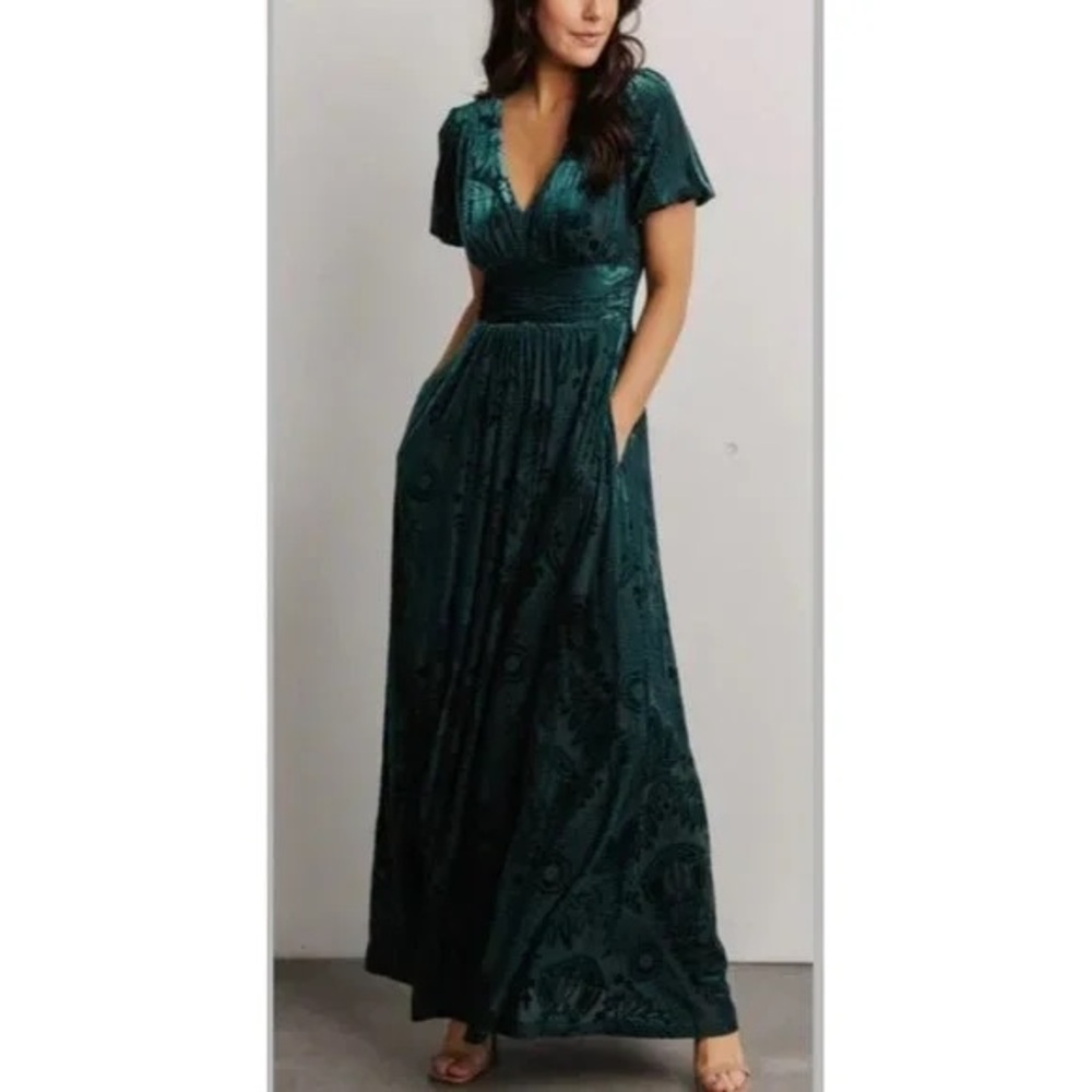 NWT Baltic Born Leslie velvet waist defined maxi dress size medium